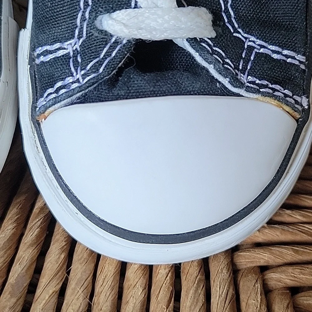 Converse One Star, black/white sneaker, size 9